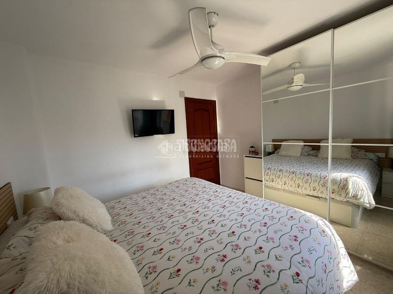 Foto b6e2fe70-254c-490f-9759-fedb553eafe3. Pis amb piscina a Parque de la Paloma Benalmádena