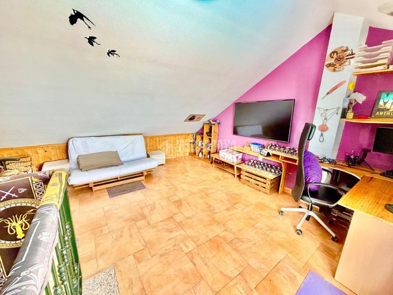 Foto 0a8f288b-4b90-48ce-9f7d-eb51b8e2838a. Casa aparellada amb calefacció aparcament a Centro Benalmádena