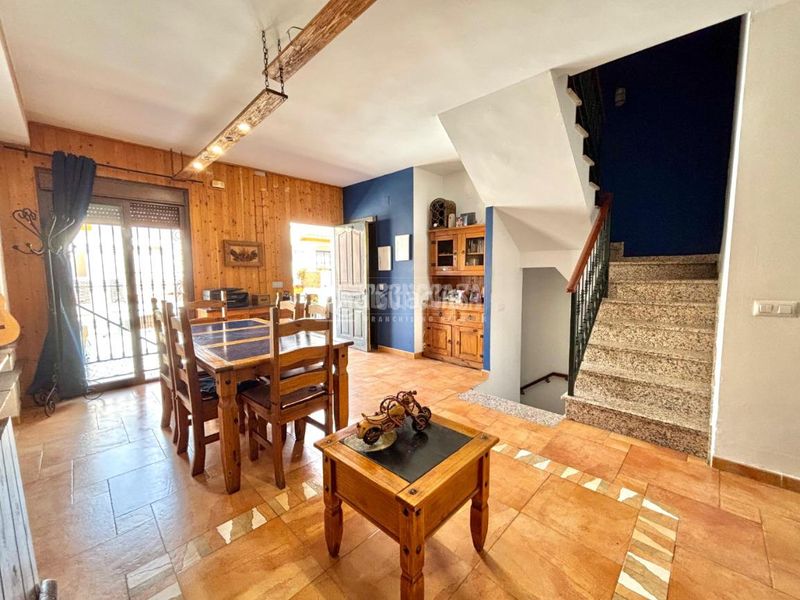 Foto 69ca19e8-4784-474d-992f-e5789d50d5c9. Casa aparellada amb calefacció aparcament a Centro Benalmádena
