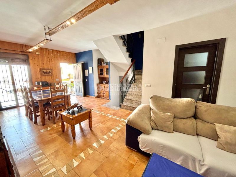 Foto b1bc1584-802b-4af8-9800-4c36ac6f7fd0. Casa aparellada amb calefacció aparcament a Centro Benalmádena
