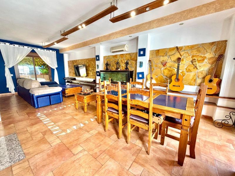 Foto bfed331d-a396-42b5-b3c9-5e2d2df1bacb. Casa aparellada amb calefacció aparcament a Centro Benalmádena