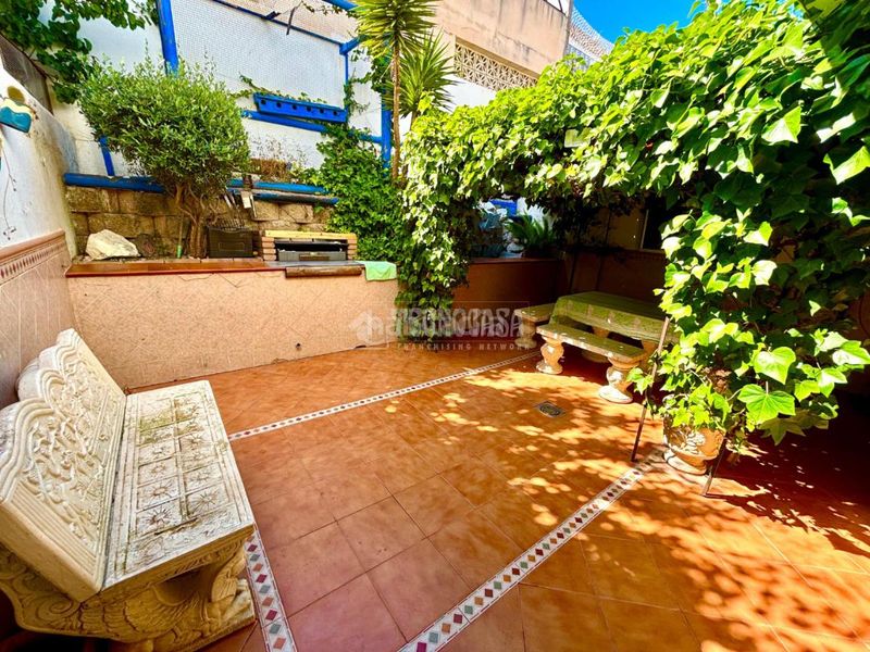 Foto d0705561-9751-4836-a6d8-b6b87f97809c. Casa aparellada amb calefacció aparcament a Centro Benalmádena