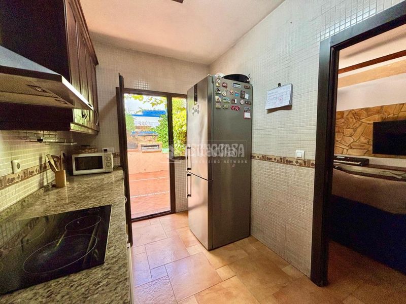 Foto d860a34d-c575-4b4b-bf4d-deb7d6a72d17. Casa aparellada amb calefacció aparcament a Centro Benalmádena