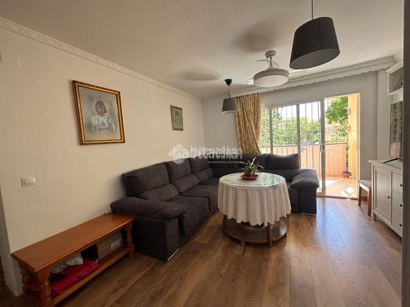 Foto ed95cb91-8a70-473c-8bd0-6ea20a1e01e2. Pis amb calefacció aparcament piscina a Solymar Benalmádena