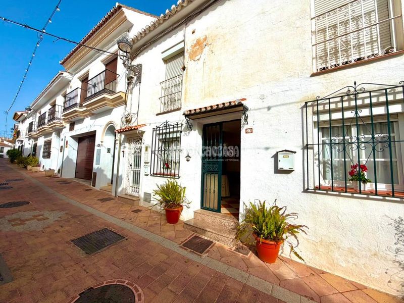 Foto 0e371854-047f-4f5b-99b4-7b40b3f5cd85. Casa aparellada a Centro Benalmádena