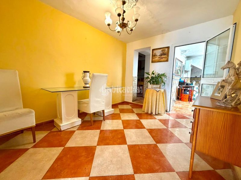 Foto 5277d770-fc96-4474-9afe-1255cb9aa3ae. Casa aparellada a Centro Benalmádena