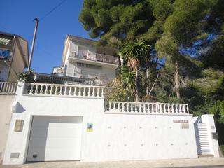 Xalet  Carrer de txecoslovàquia. Casa con vistas mar