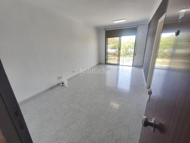Foto 31d6cd56-5156-4b45-af07-63d826f96253. Alquiler piso leer todo el anuncio en Calafell poble Calafell