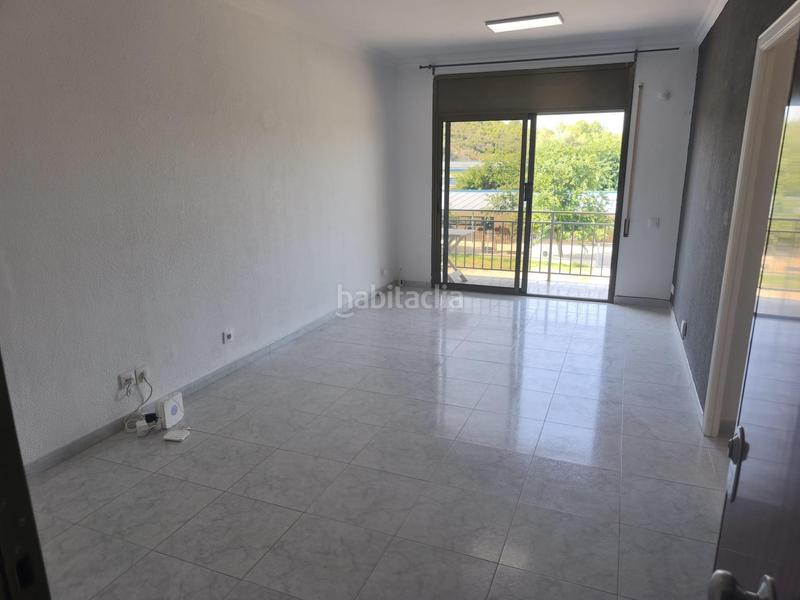 Foto 75c2f7ff-49fc-41d3-875d-14cf7e0f97a7. Alquiler piso leer todo el anuncio en Calafell poble Calafell