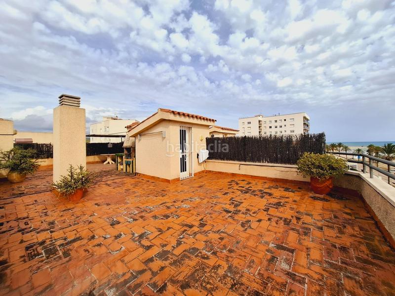 Foto 367f9ef9-f2e6-4ae1-9c59-1d30a9453efa. Ático frontal al mar atico duplex con solarium privado en Cunit