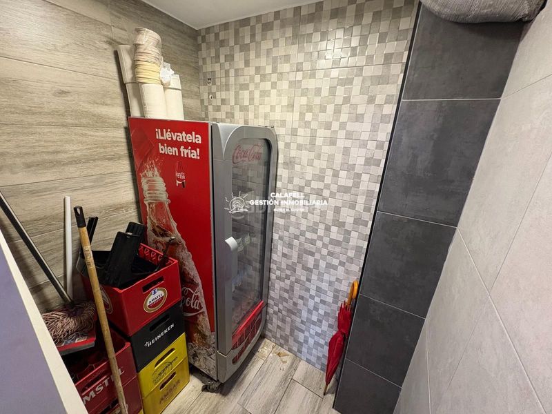 Foto 80455e5e-b8e0-4fff-baf5-25c64f9bce0f. Local comercial a Calafell platja Calafell