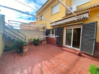 Casa a schiera in Illes filipines 26. Venta de bonita casa pareada en segur de calafell