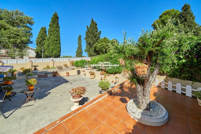 Foto ca84ef67-d69a-4985-9967-5f0c98d3345c. Xalet amb calefacció aparcament piscina a Els Masos - Els Garrofers Coma-ruga