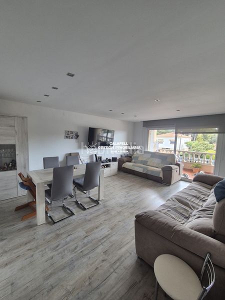 Foto 145f59e9-2faf-4976-ba5f-5d06167fb648. Casa adossada a Calafell poble Calafell