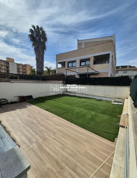 Foto 5610384e-a72e-431c-ac59-5e298e4bda7c. Casa adossada a Calafell poble Calafell