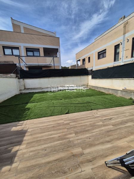 Foto c4553fb2-2b79-4a87-a715-3c5025cb21e4. Casa adossada a Calafell poble Calafell