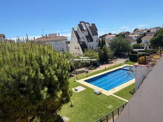 Dúplex  Garrotxa 8. Espectacular ático dúplex con piscina en calafell