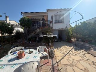 Casa  Viella. Casa en calafell park