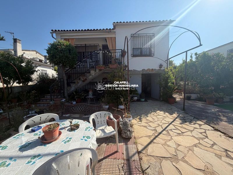 Foto 75d02118-c208-4a66-a5f6-059753f7c552. Casa amb calefacció aparcament piscina a Calafell park Calafell