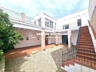Chalet  Catalunya. En venta gran casa en salomó de 493 m2