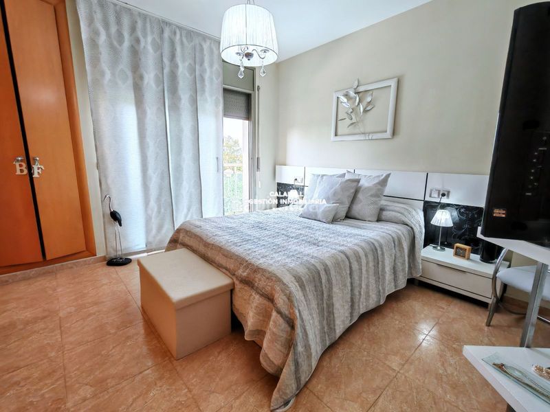 Foto fb9aede1-8d56-4bd0-953f-47b105c77f34. Casa adossada amb calefacció aparcament a Bonavista Vendrell (El)