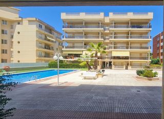 Pis  Cossetania 33-35 33-35. Piso en lestany de calafell con piscina y vistas mar