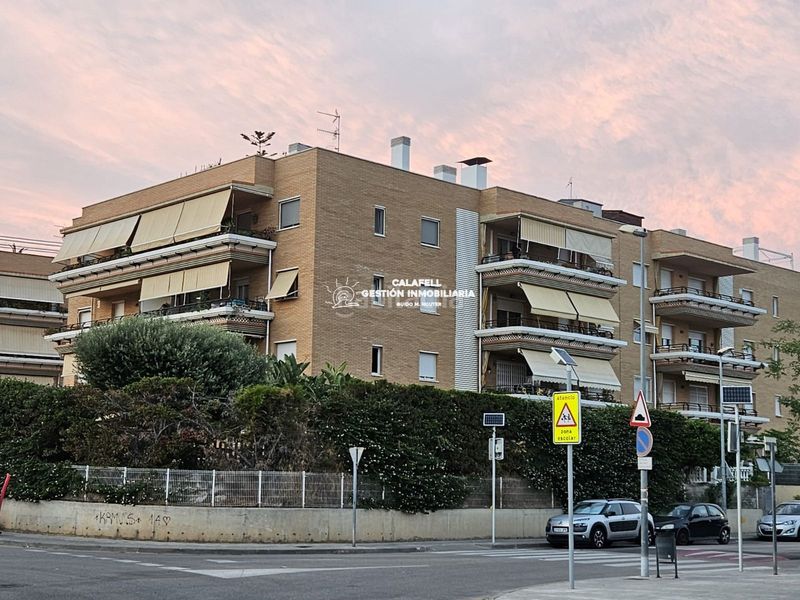 Foto e8cb8de8-56a9-4e47-b43a-31cb4a6c0428. Flat with heating pool in prat de Cunit Cunit