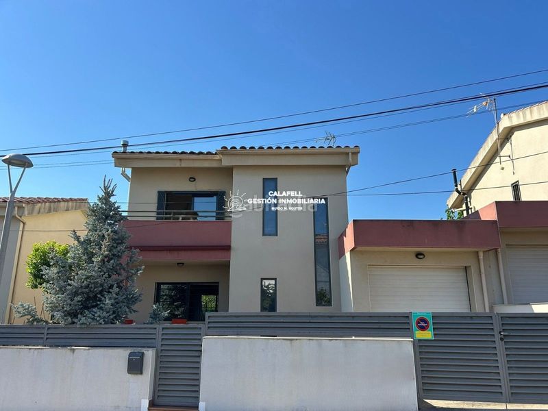 Foto 54e7105c-7def-4bfd-9318-cee7a1601501. Casa adossada amb calefacció aparcament a Bellamar Calafell