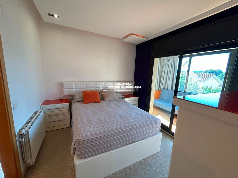 Foto f0a6db60-77d4-452b-a405-bb79d9f8092e. Casa adossada amb calefacció aparcament a Bellamar Calafell