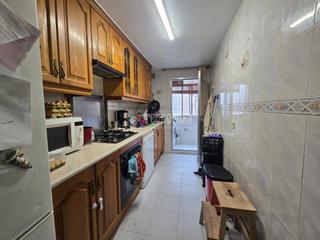 Pis en La Fortuna. Piso en venta en legans