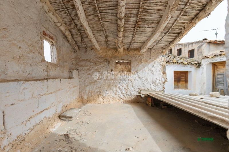 Foto e784524c-2f17-4d96-b17b-27175fa7d568. Masia a Cantoria