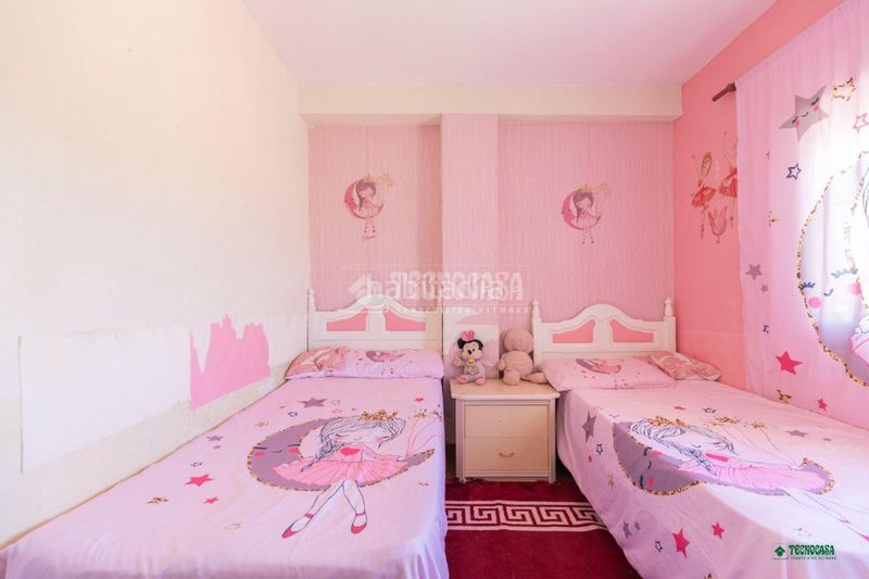 Foto 835fbdbf-7d31-4107-ac01-48486442f059. Pis a Vera ciudad Vera