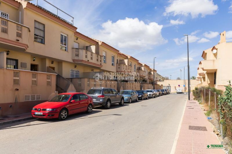 Foto b47ba64f-8419-4479-885d-8504dd49cc90. Pis amb aparcament a Vera ciudad Vera