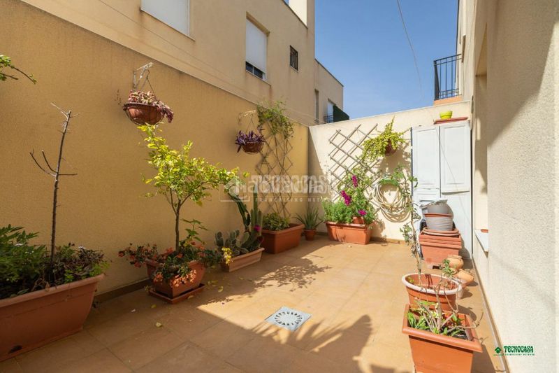 Foto 3dbedcdd-88ec-41d5-8fe7-fa6bbdefaeea. Casa aparellada a Vera ciudad Vera
