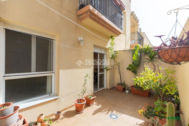 Foto 4f613491-9f26-49ed-8e57-2fbb5da6f876. Casa aparellada a Vera ciudad Vera