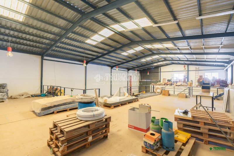 Foto 13755875-0be8-4d4f-b5ee-1a0b5c58a962. Local comercial a Antas