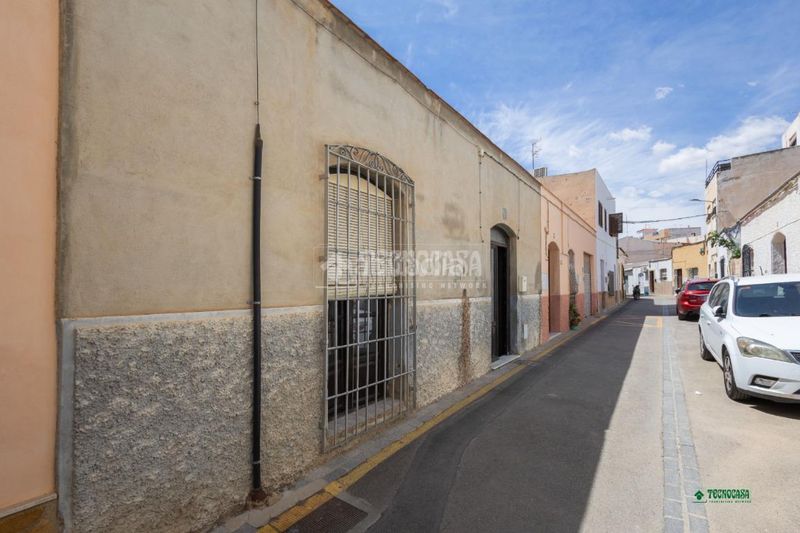 Foto 78b7afb0-29cd-4e80-94d3-9d5cc0479f6b. Casa aparellada a Vera ciudad Vera