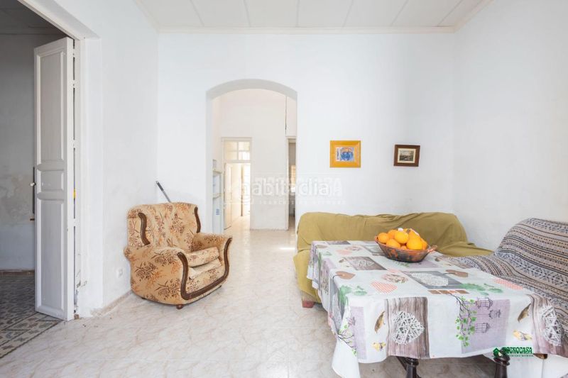 Foto cb580c1c-e872-4ccc-b001-5c4d3539f43e. Casa aparellada a Vera ciudad Vera