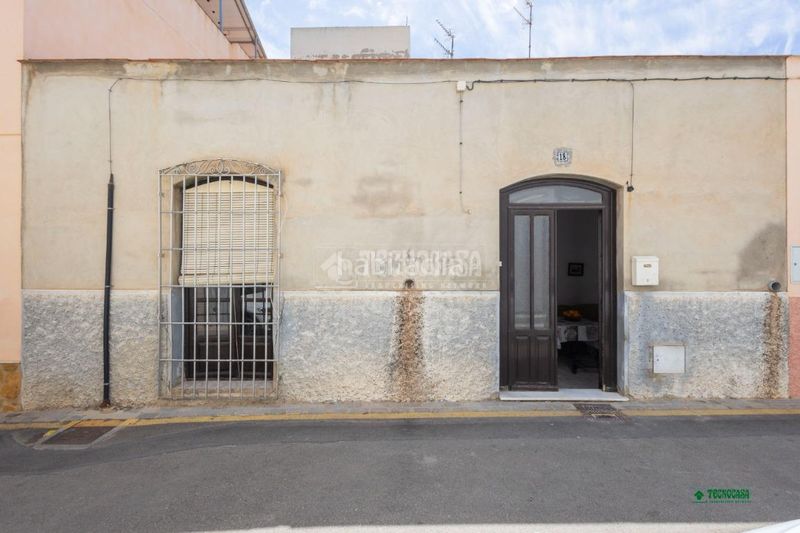 Foto fb109bd0-169b-4e31-8b54-f7116f892cf5. Casa aparellada a Vera ciudad Vera