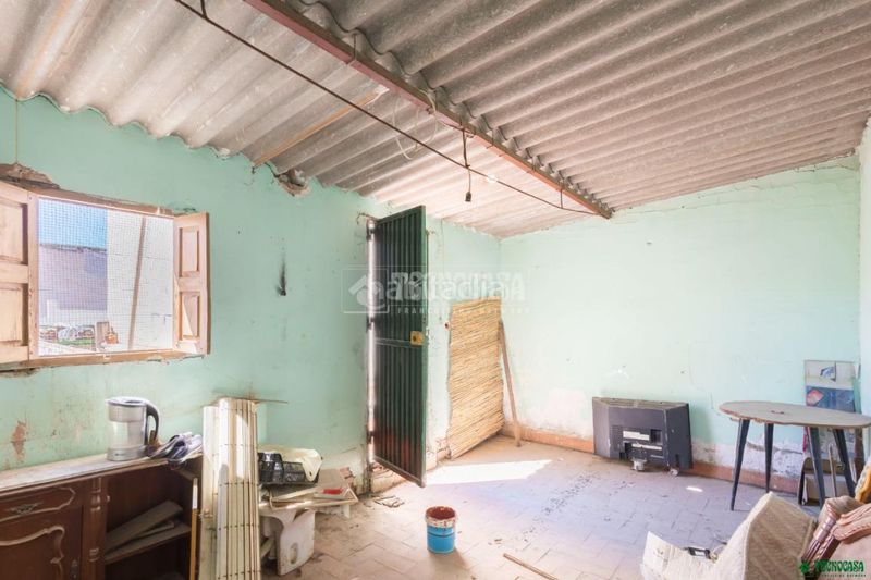 Foto 180a71c1-8991-4772-b0b0-cd4cd85df05c. Casa aparellada a Albox