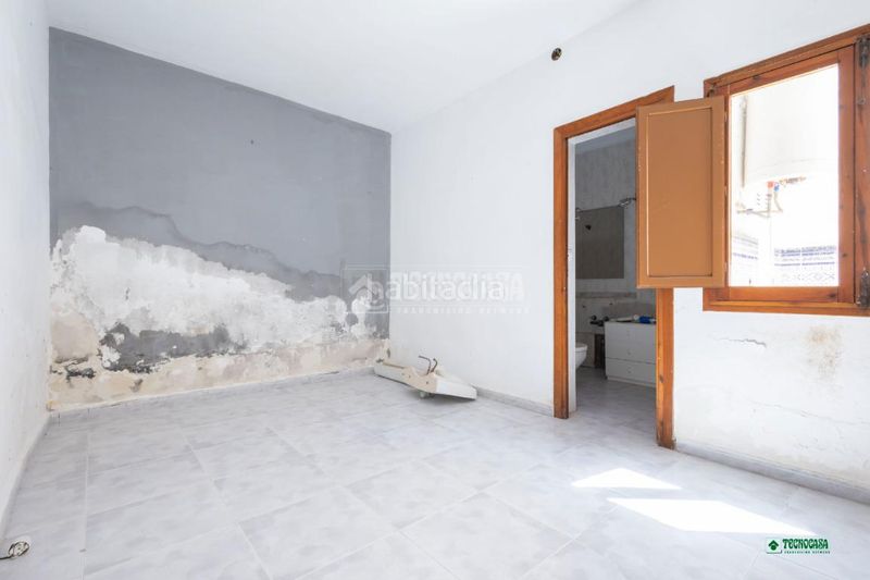 Foto 859e0c6c-a652-4f79-9155-6139b2e05768. Casa aparellada a Albox