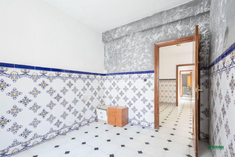 Foto a6af87b9-b82c-40ac-ba58-38e205baa7e5. Casa aparellada a Albox
