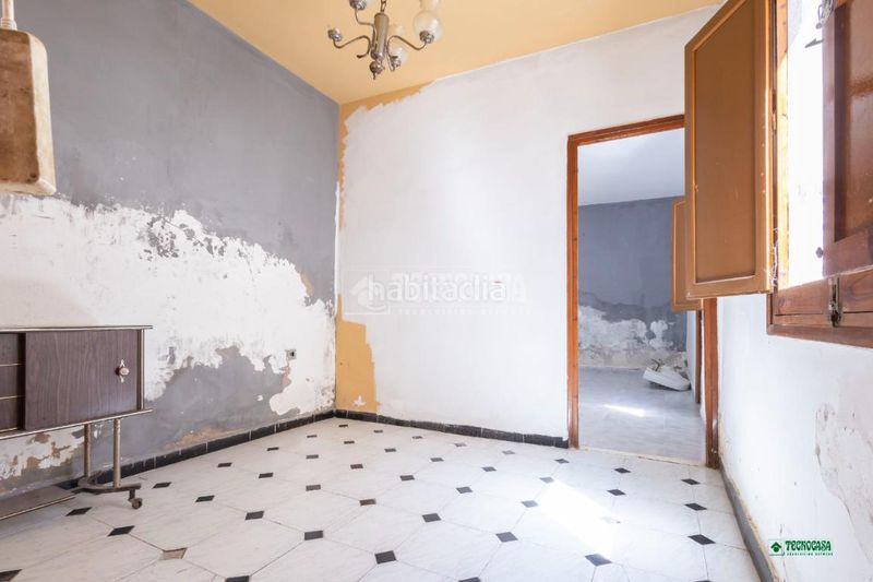 Foto bf408c05-8cbc-49eb-9787-090c31b1655c. Casa aparellada a Albox
