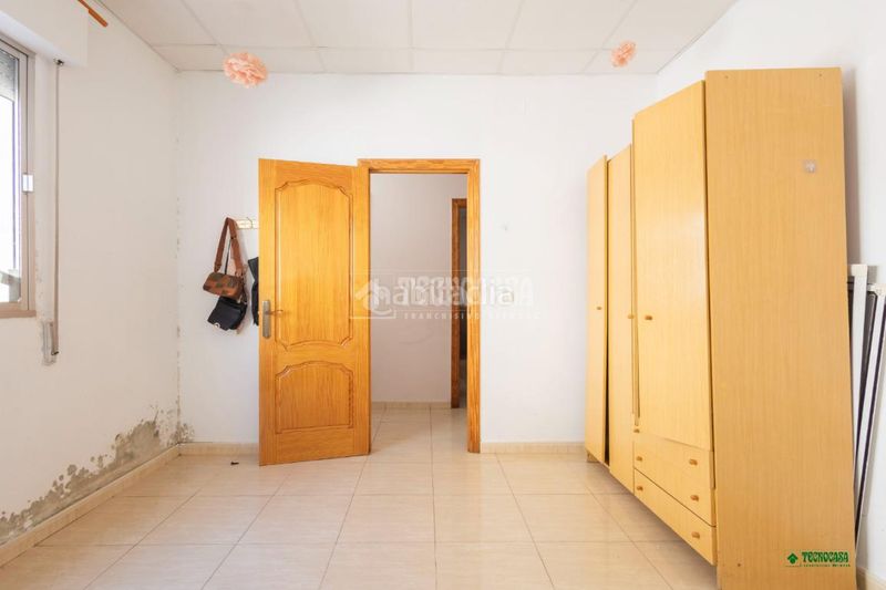 Foto ff1009c2-84d1-4cd7-9cf6-9af90e861113. Casa aparellada a Albox