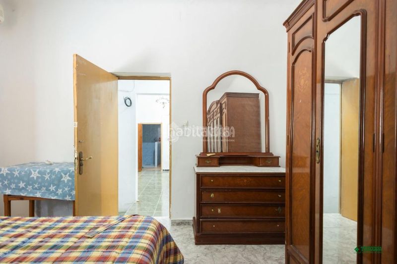 Foto a4f303bb-056c-404e-aa3d-8065b1dce8e9. Casa aparellada a Vera ciudad Vera