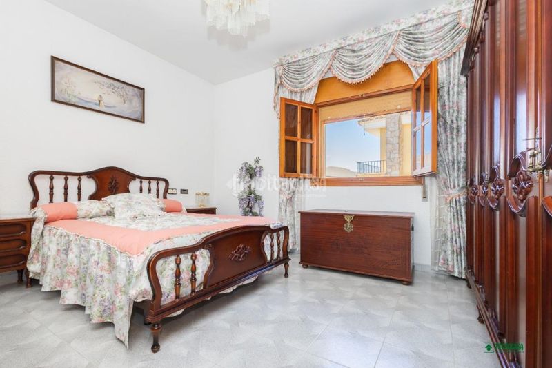 Foto 491e66ab-ea2c-4c2c-976a-02d1257ba1f9. Casa aparellada a Olula del Río
