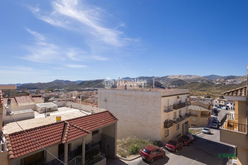 Foto 54f41c1b-bb97-44b4-99fc-c7fa315f681a. Casa aparellada a Olula del Río