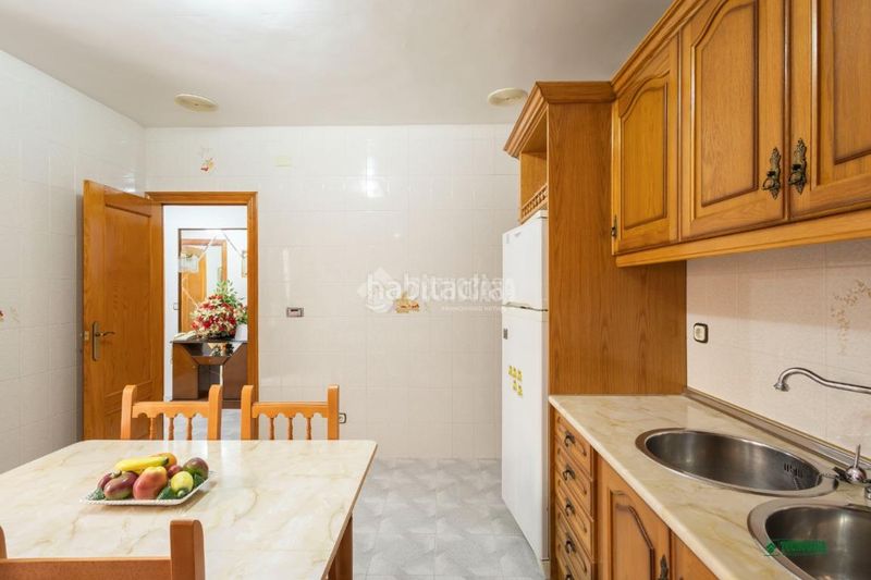 Foto 925dd70f-2f14-4bbd-8fb1-eb9d1c2c1d0e. Casa aparellada a Olula del Río