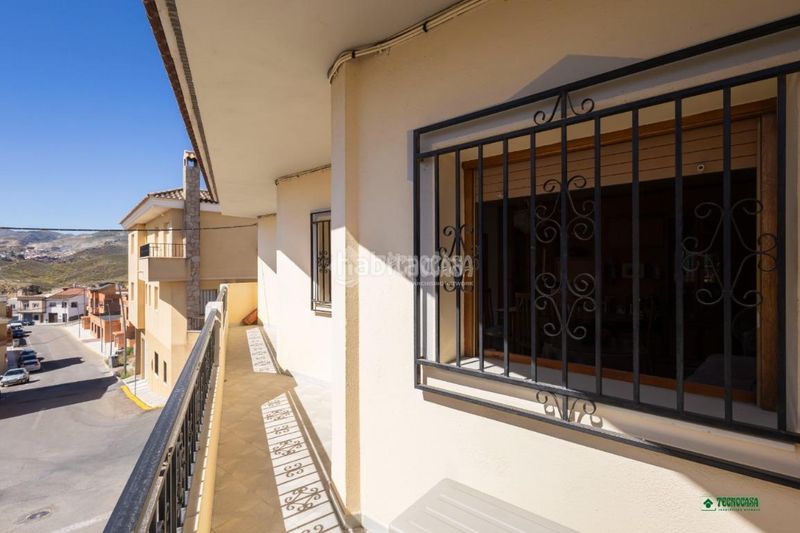 Foto f6da2f7f-2a06-40ce-a1b3-75568c6740f7. Casa aparellada a Olula del Río