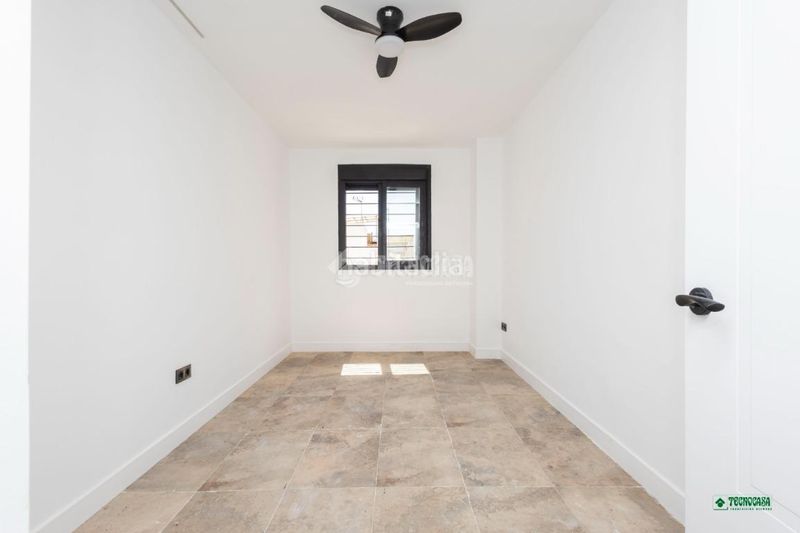 Foto a42cc851-7d8d-4848-a7d0-5b3833f2b553. Casa aparellada a Vera ciudad Vera
